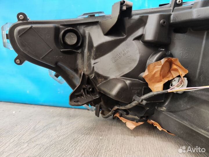 Фара правая Toyota RAV4 5 ха50 2019