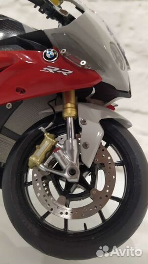 Масштабная модель мотоцикла BMW S 1000 RR