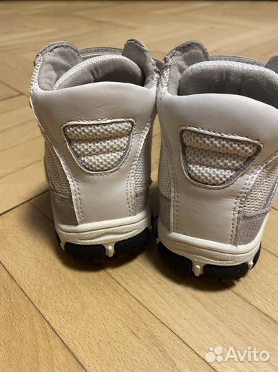 Кроссовки детские