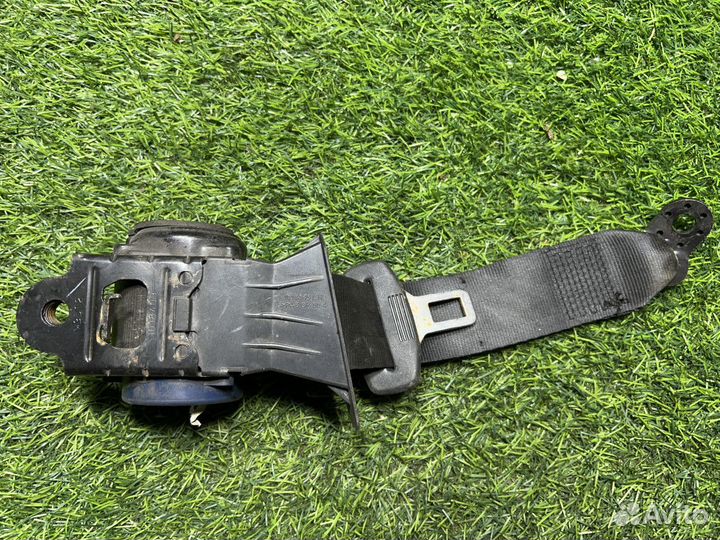 Ремень безопасности Volkswagen Polo