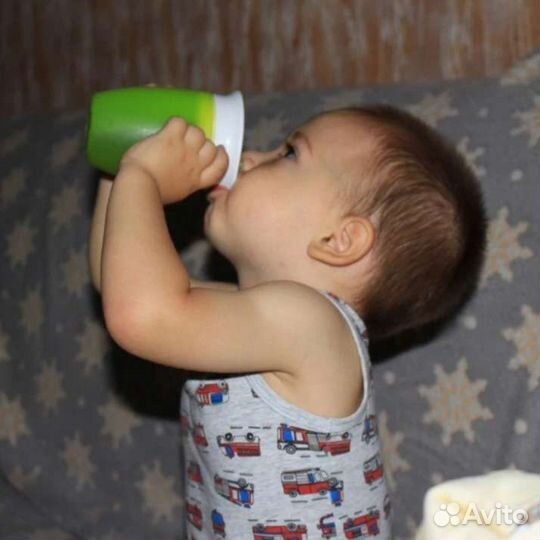 Поильник непроливайка munchkin 360