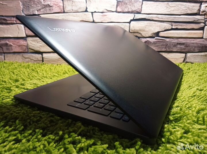 Игровой Lenovo Core i3-7020 12Gb SSD MX150 FullHD