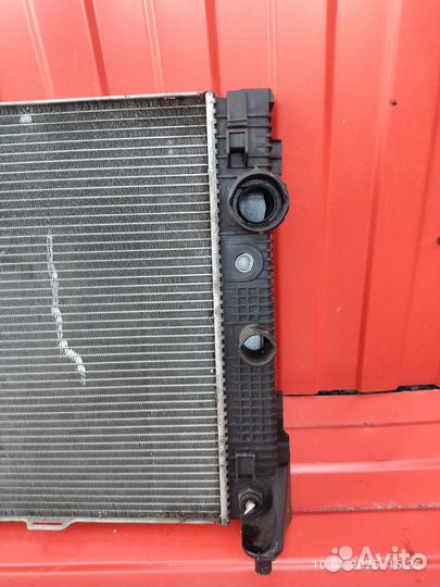 Радиатор основной mercedes w 207 w204 w212
