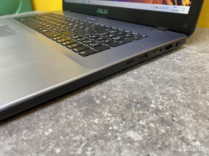 17 Ноутбук asus VivoBook 17 X705UB на i3-6006U