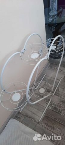 Подставка для цветов напольная металлическая