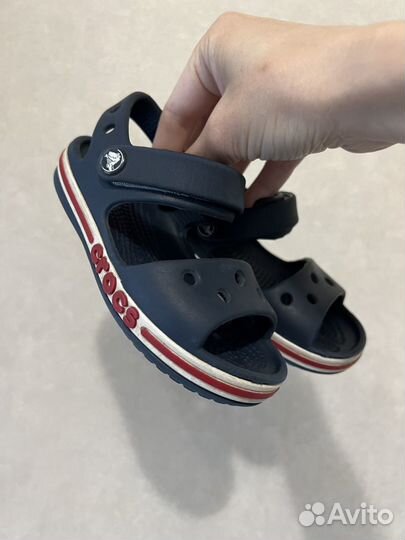 Crocs C8 сандали