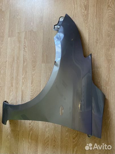 Крыло переднее левое suzuki swift