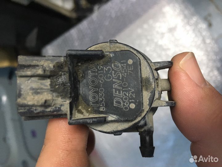 Мотор стеклоомывателя Toyota-Lexus