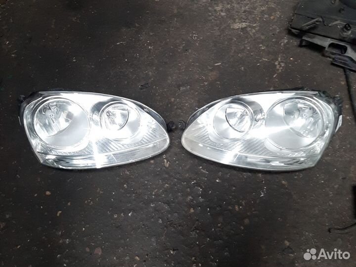 Фара Фольксваген Джетта 5 Гольф 5 оригинал