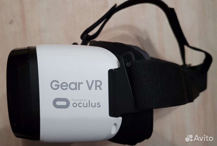 Очки для смартфона Samsung Gear VR (SM-R322)
