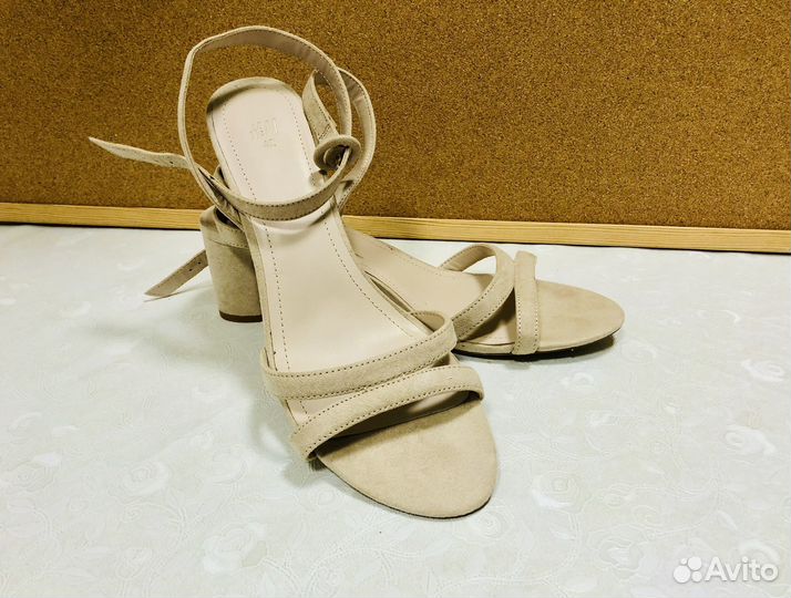 Босоножки женские р. 40-41