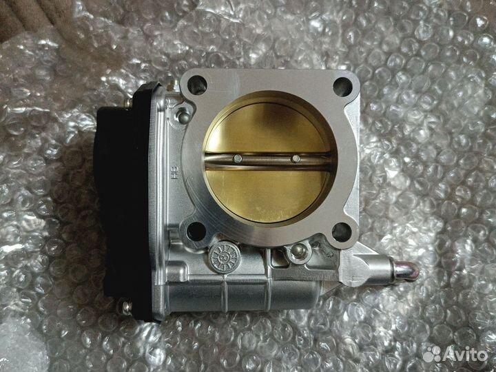 Новая Дроссельная заслонка hitachi 526 01