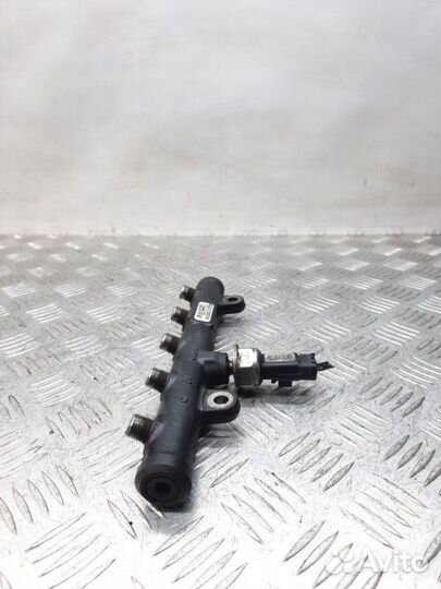 Топливная рампа Ford Mondeo 2.0 qxba 2008