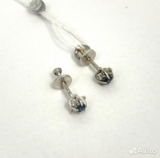 Пусеты в белом золоте с бриллиантами и сапфирами