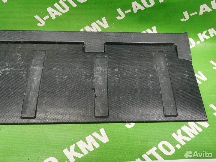 Обшивка багажника Mitsubishi Outlander