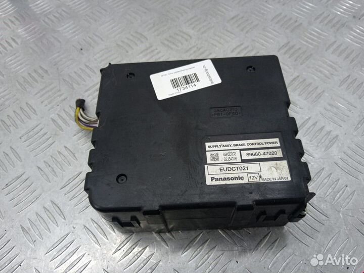 Блок управления ручником Toyota Prius 2 2006