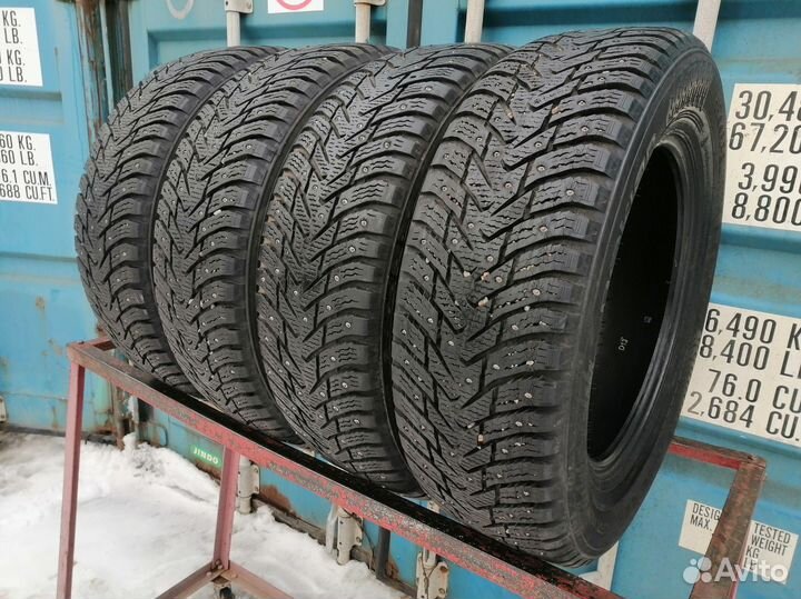 Nokian Tyres Hakkapeliitta 8 SUV 225/65 R17 102W