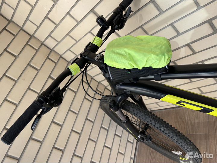 Велосипед GT Avalanche 27 Sport Black