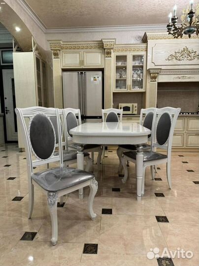 Комплект стол и стулья.Оплата при получении