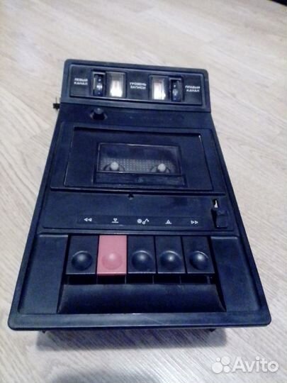 Кассетные магнитофонные панели и магнитола 