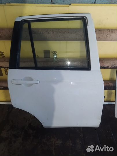 4 Двери на mazda demio