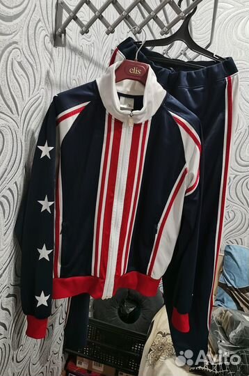 Спортивный костюм