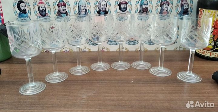 Хрустальные рюмки на ножке. Объем 70 мл