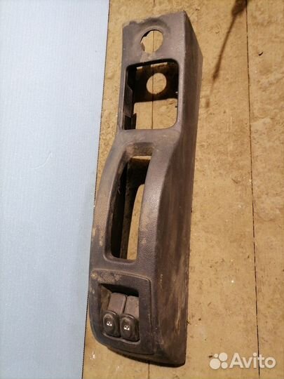 Консоль центральная Renault Logan