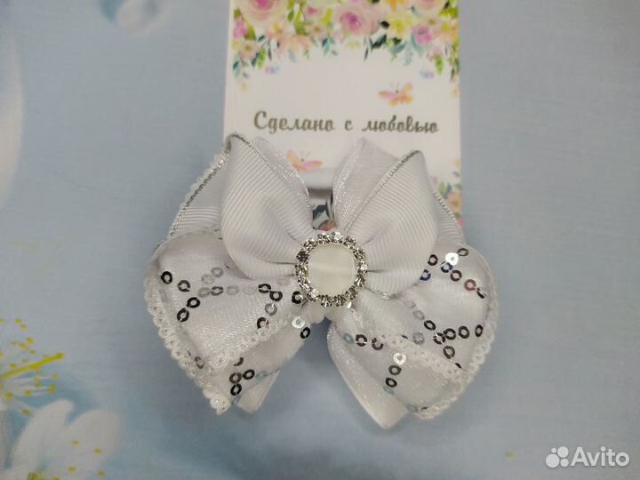 Бантики белые нарядные ручной работы
