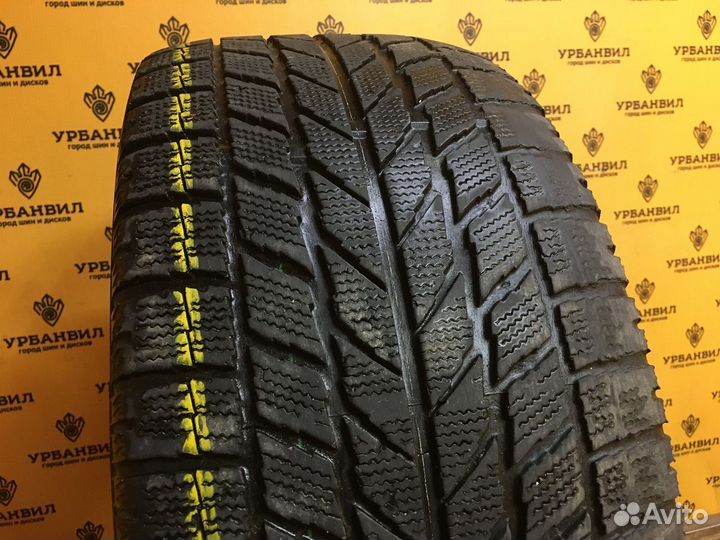 Toyo Observe Garit KX 235/45 R17 93Q