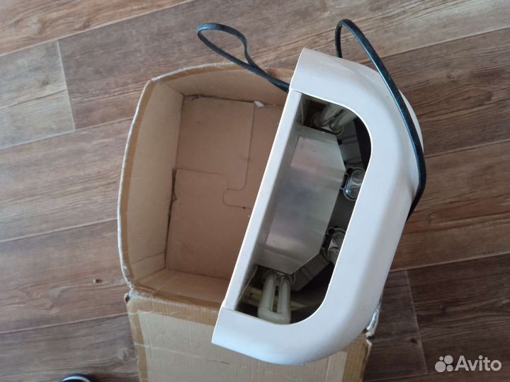 Лампа для ногтей