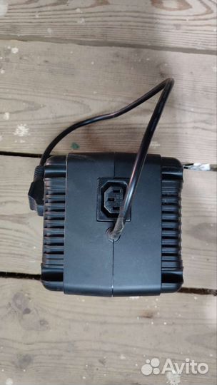 Стабилизатор напряжения