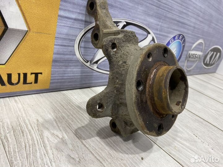 Кулак поворотный Цапфа Ступица в сборе Renault meg