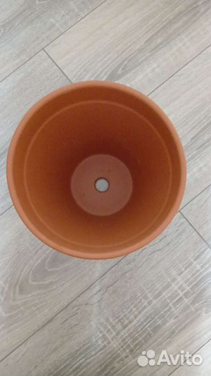 Горшок, бочонок, кашпо