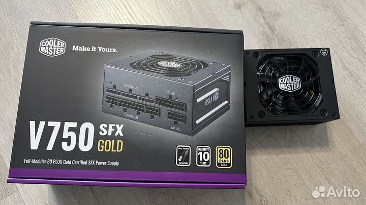 Блок питания Cooler Master SFX 750 Gold
