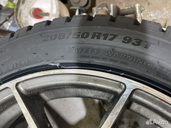 Kumho WinterCraft SUV Ice WS31 7.5/50 R17