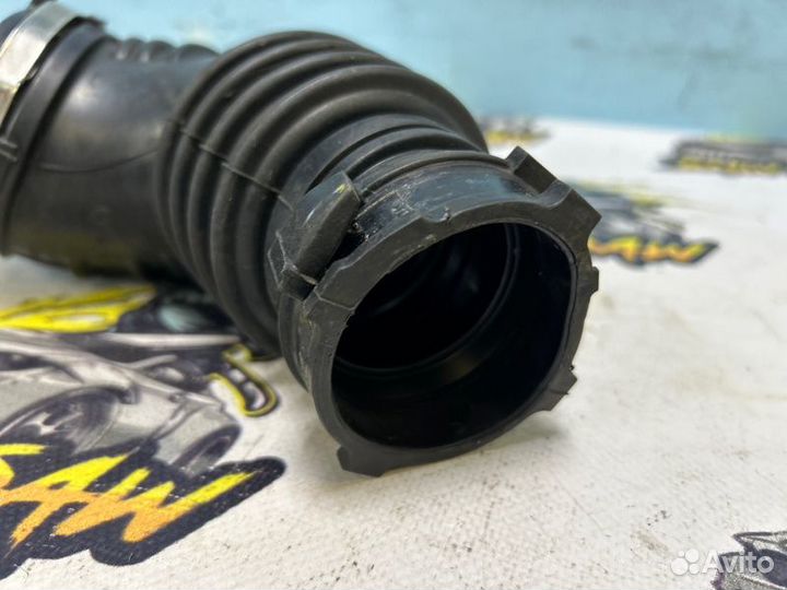 Патрубок воздушного фильтра Audi A4 B8 cdnc 2010