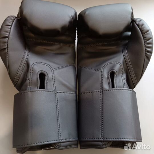 Боксерские перчатки Ultimatum GEN5PRO-HTN BLK 16oz