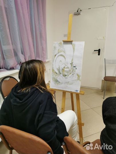 Преподаватель по рисунку и живописи