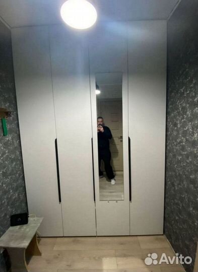 Шкаф распашной