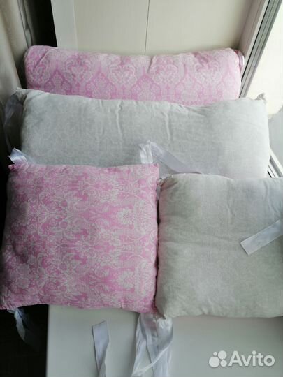 Мягкий бортик в кроватку (подушки)