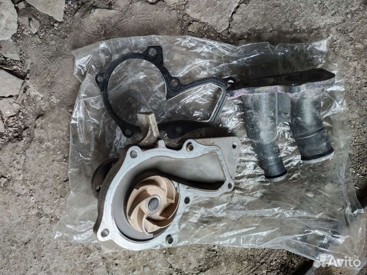 Помпа на Ford fusion