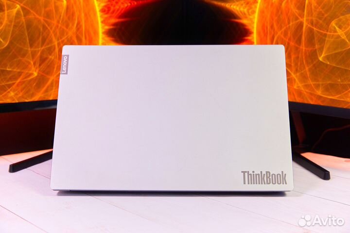 Ноутбук Lenovo ThinkBook / Intel Core i5 / 256 gb