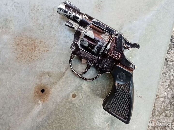 Пистолет пистоновый