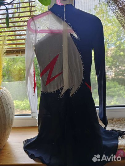 Платье для фигурного катания