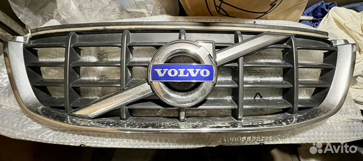 Решетка радиатора volvo xc60 дорест