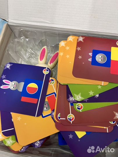 Развивающая игра Застенчивый зайчик