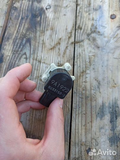 Датчик положения кузова Mazda