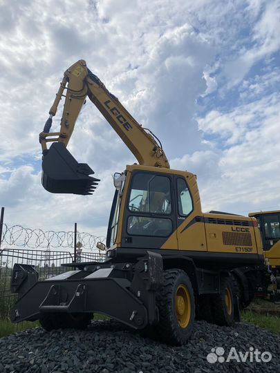 Машинист колесного экскаватора