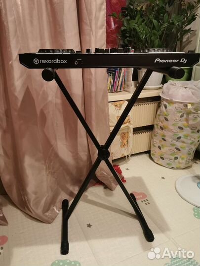 Стойка для синтезатора или dj контроллера